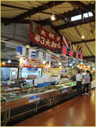 鳥取・賀露港の海鮮市場「かろいち」
