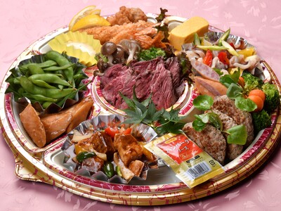 R4.９月6000円宅配３人盛.jpgのサムネール画像